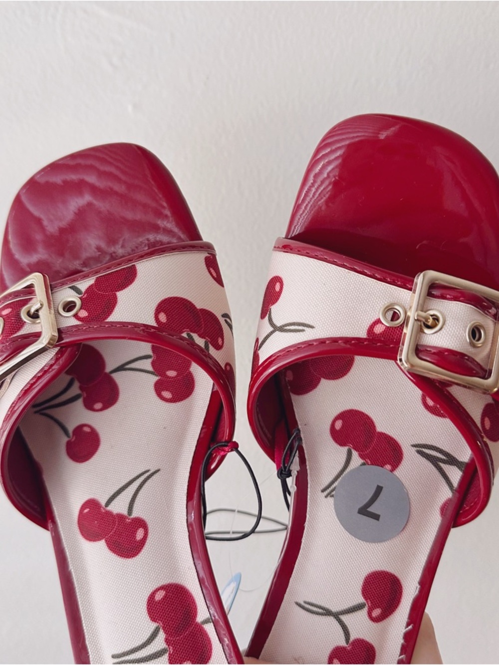 Seychelles • Kitten Heel Mule in Cherry Cream/Red - Picture 7 of 12